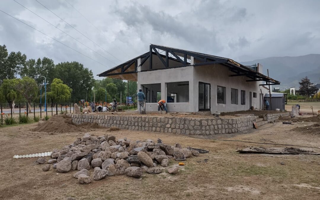 Proximamente resto bar / salón de eventos